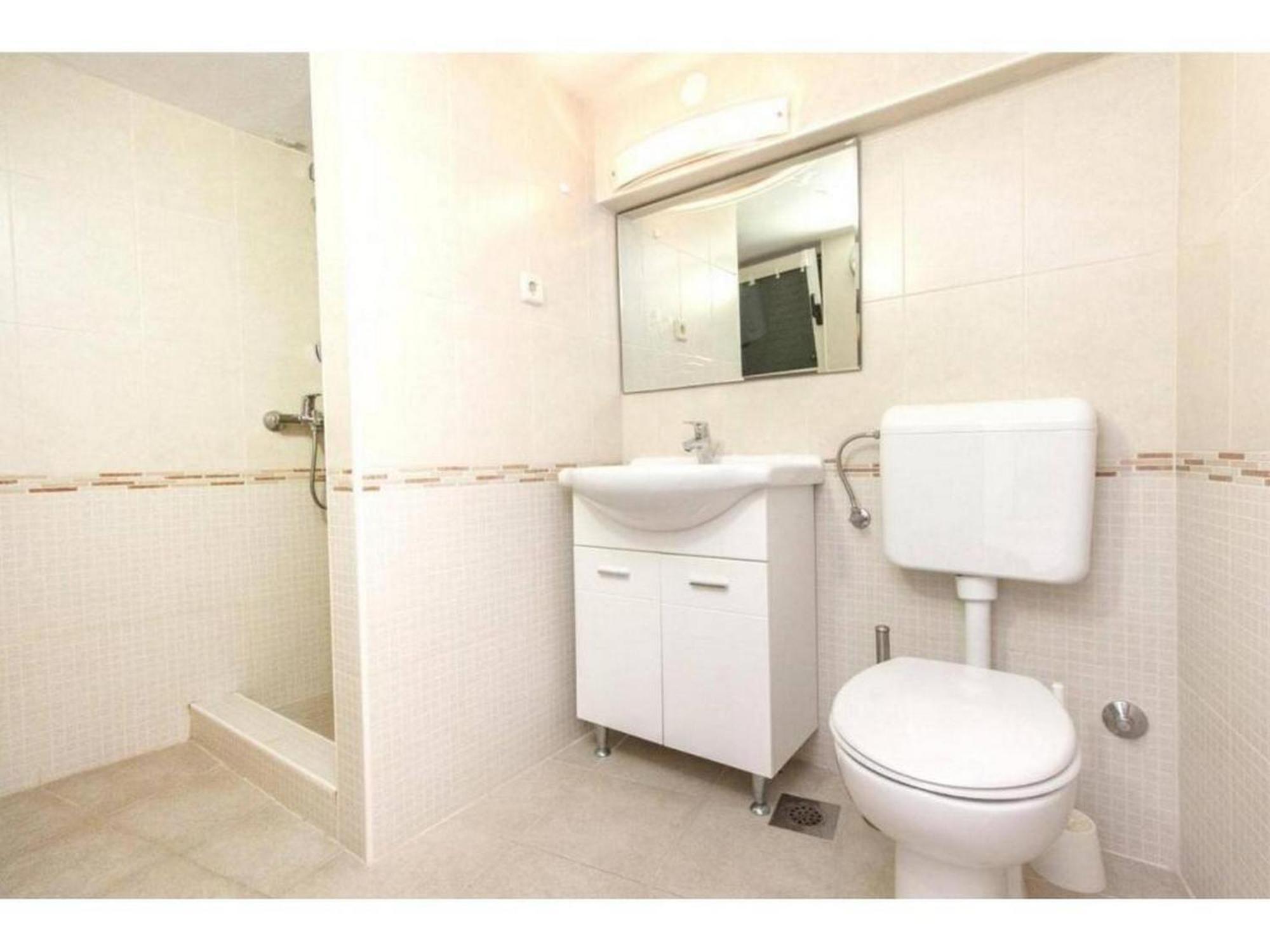 Stone Apartment พรีมอชเตน ภายนอก รูปภาพ